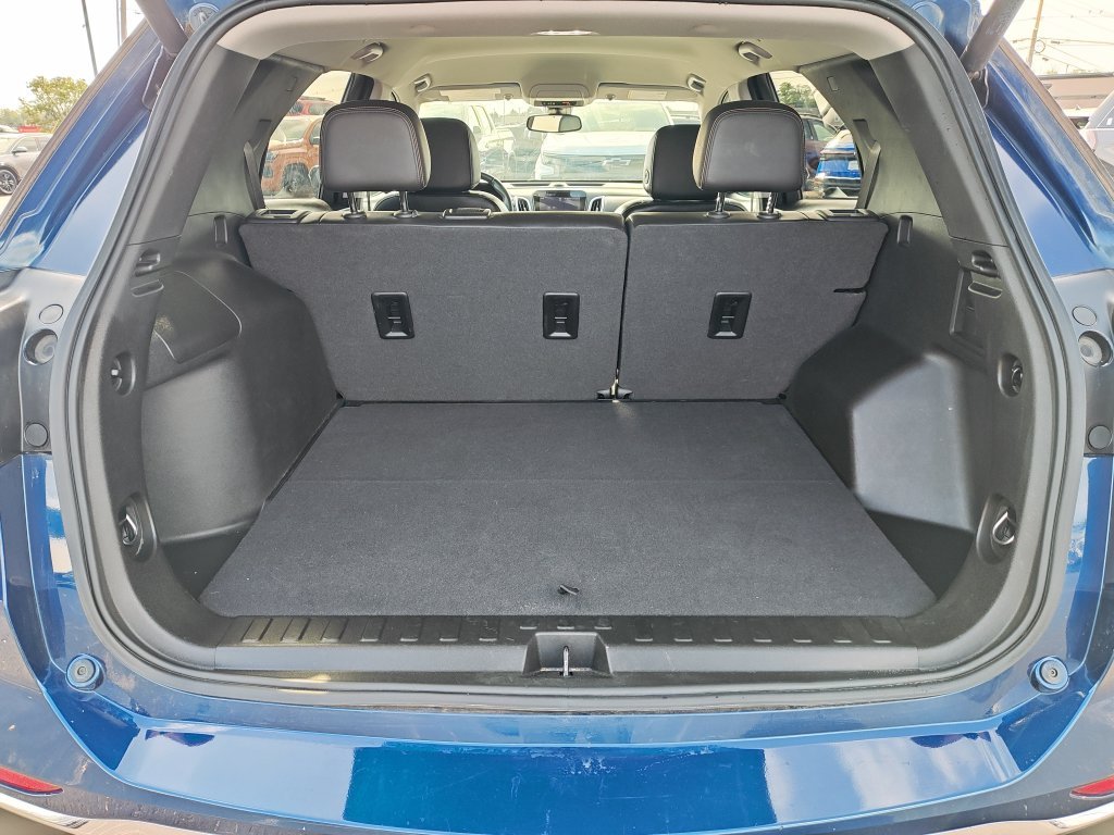 Used 2021 Blue Chevrolet Premier image 9