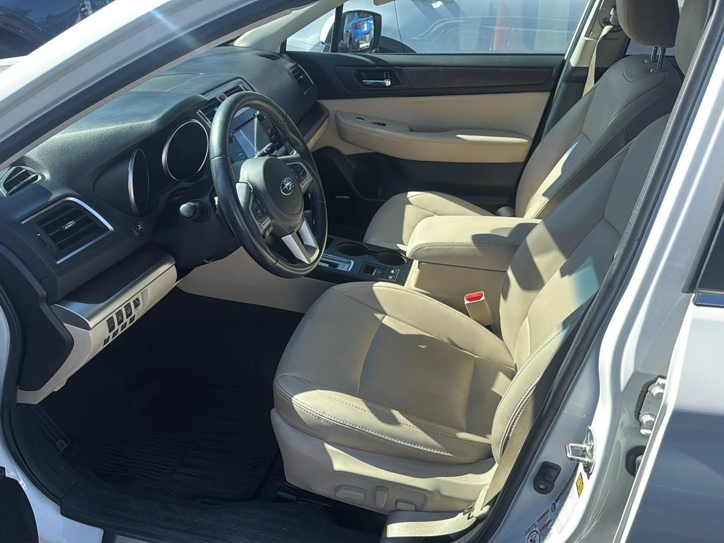 Used 2017 Crystal White Pearl Subaru Limited image 7