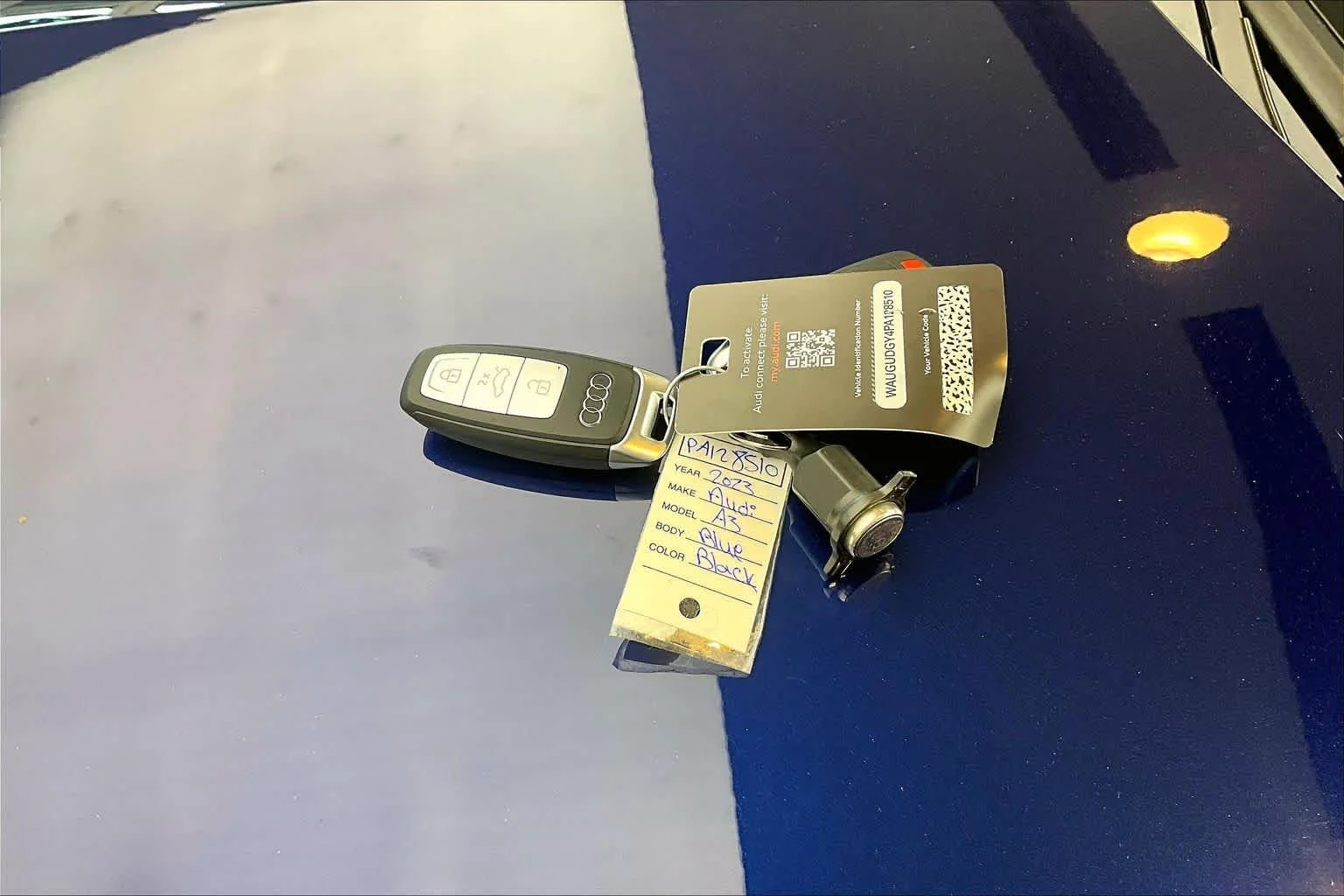 Used 2023 Navarra Blue Metallic Audi Premium image 28