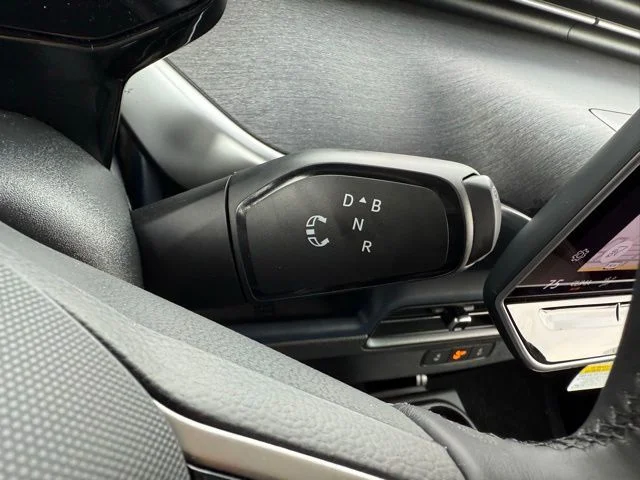 New 2025 Black Volkswagen PRO S RWD 1-Auto image 28