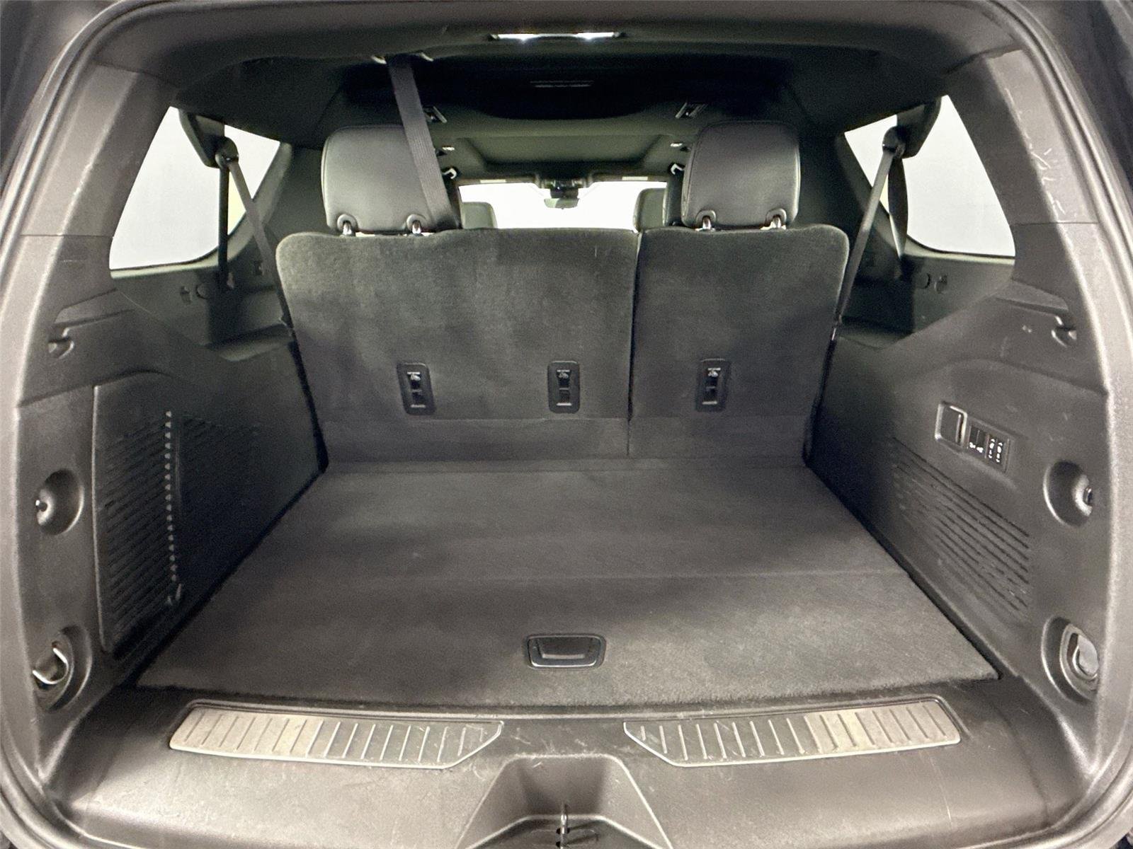 Used 2023 Black Chevrolet High Country image 39