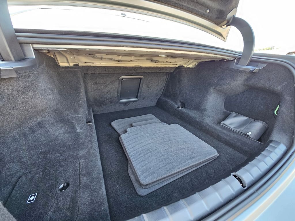 Certified Used 2025 Frozen Pure Grey Metallic BMW 760i xDrive image 14