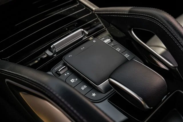 Used 2022 Black Mercedes-Benz GLE 350 image 34