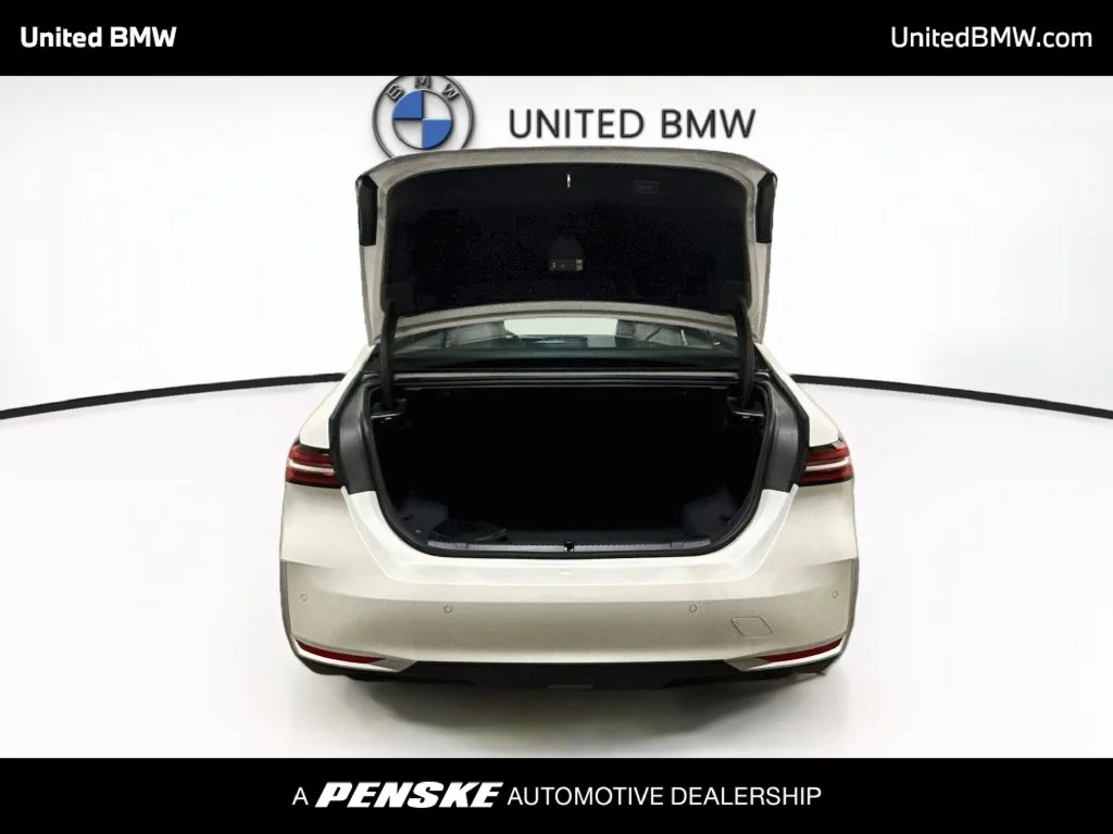 New 2027 Mineral White Metallic BMW 530i image 21