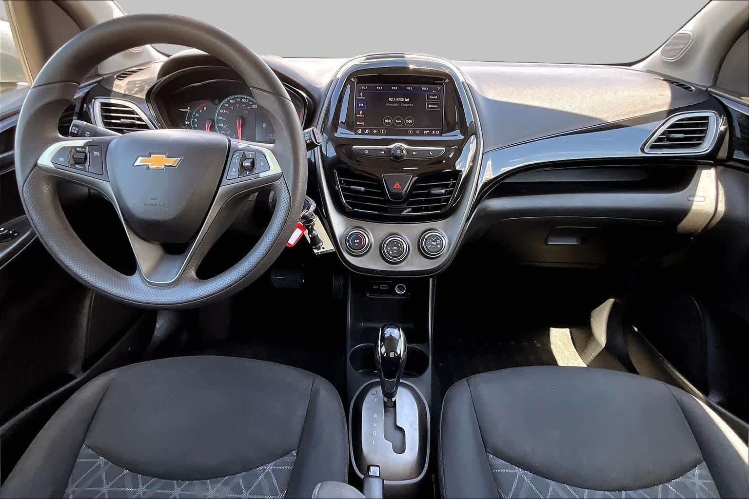 Used 2020 SILVER ICE METALLIC Chevrolet LT image 14