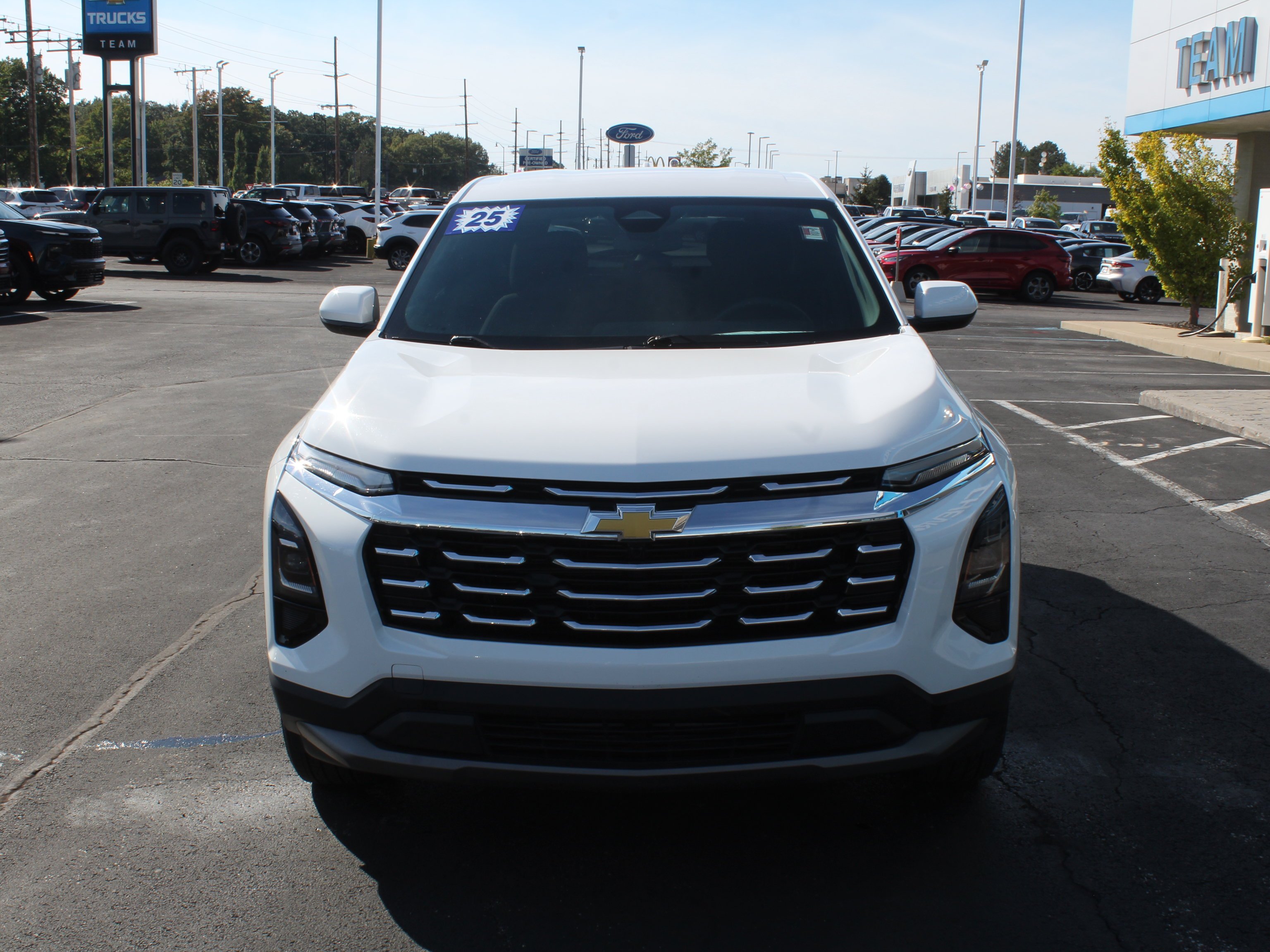2025 Chevrolet Equinox LT - Photo 11