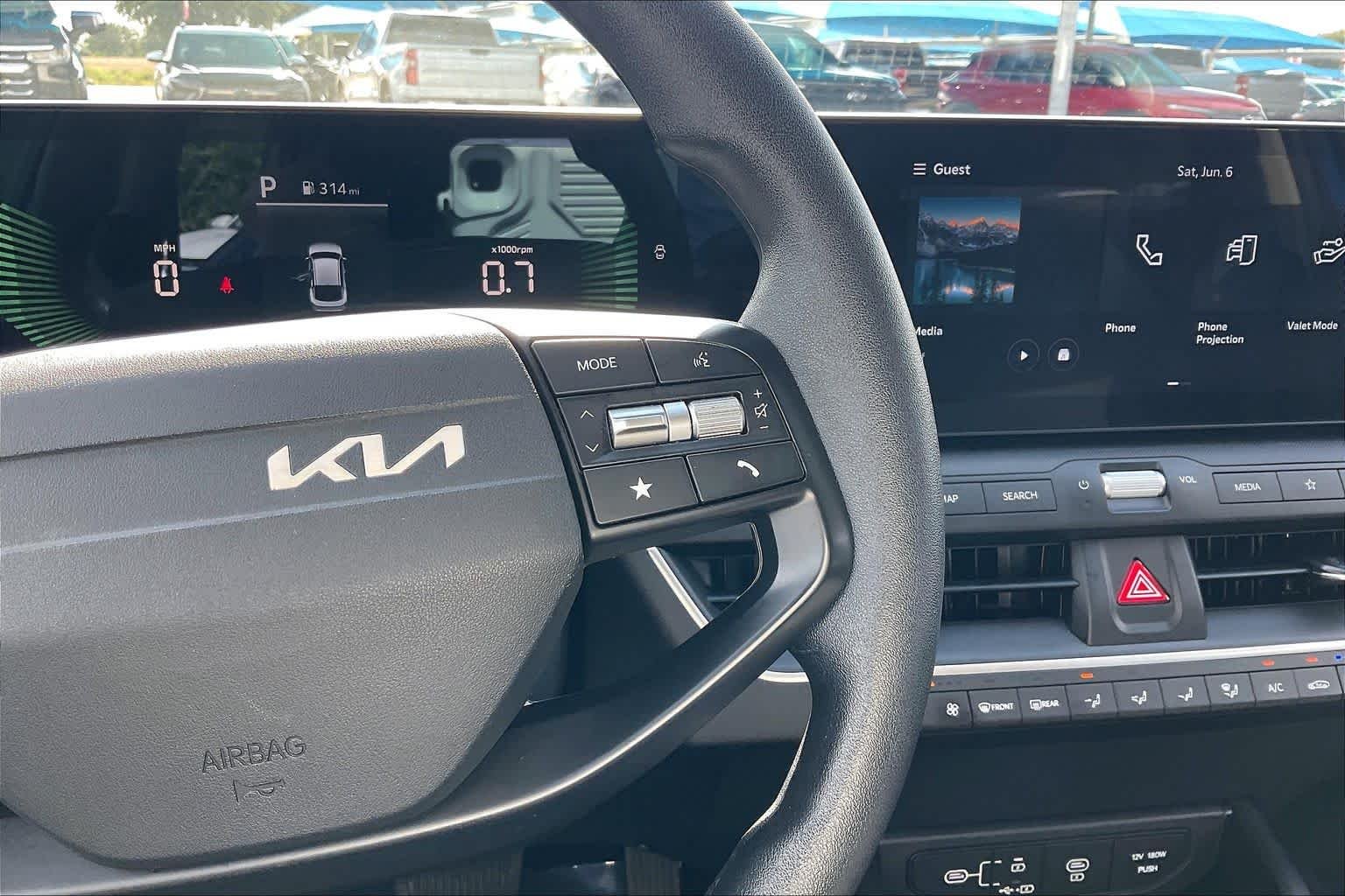 2025 Kia K4 LXS - Photo 23