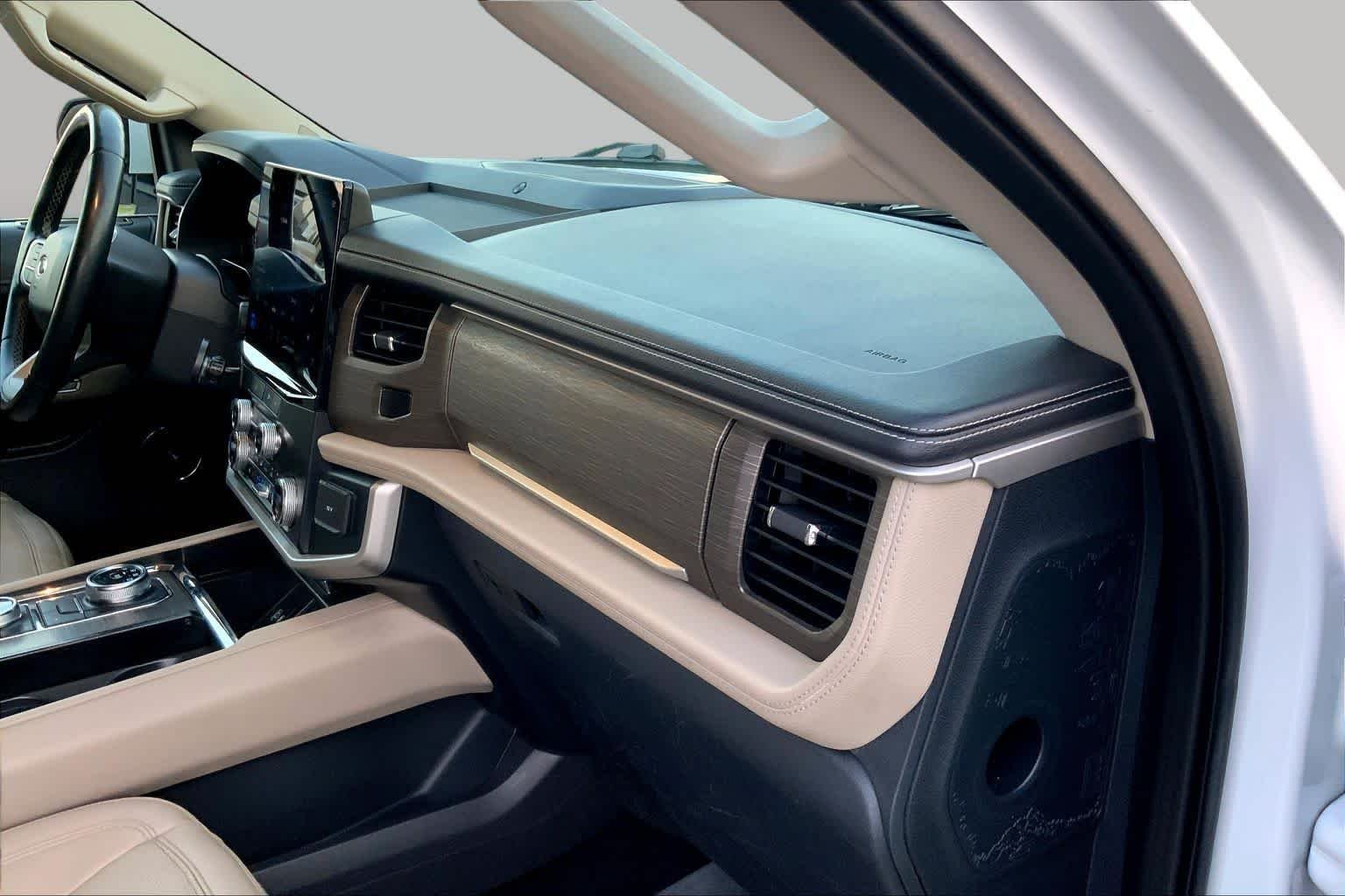 Used 2022 Oxford White Ford Limited image 19