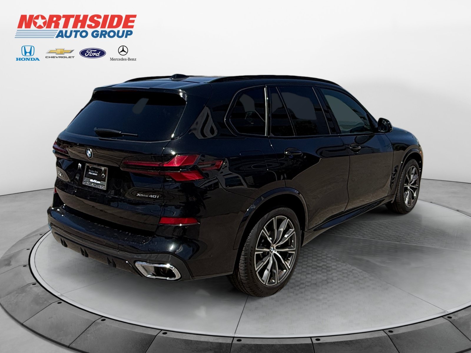Used 2026 Black Sapphire Metallic BMW xDrive40i image 7