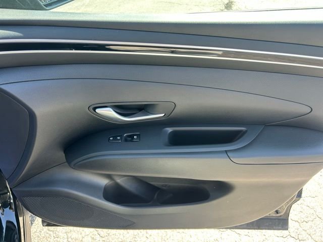 Used 2022 Black Hyundai SEL image 9