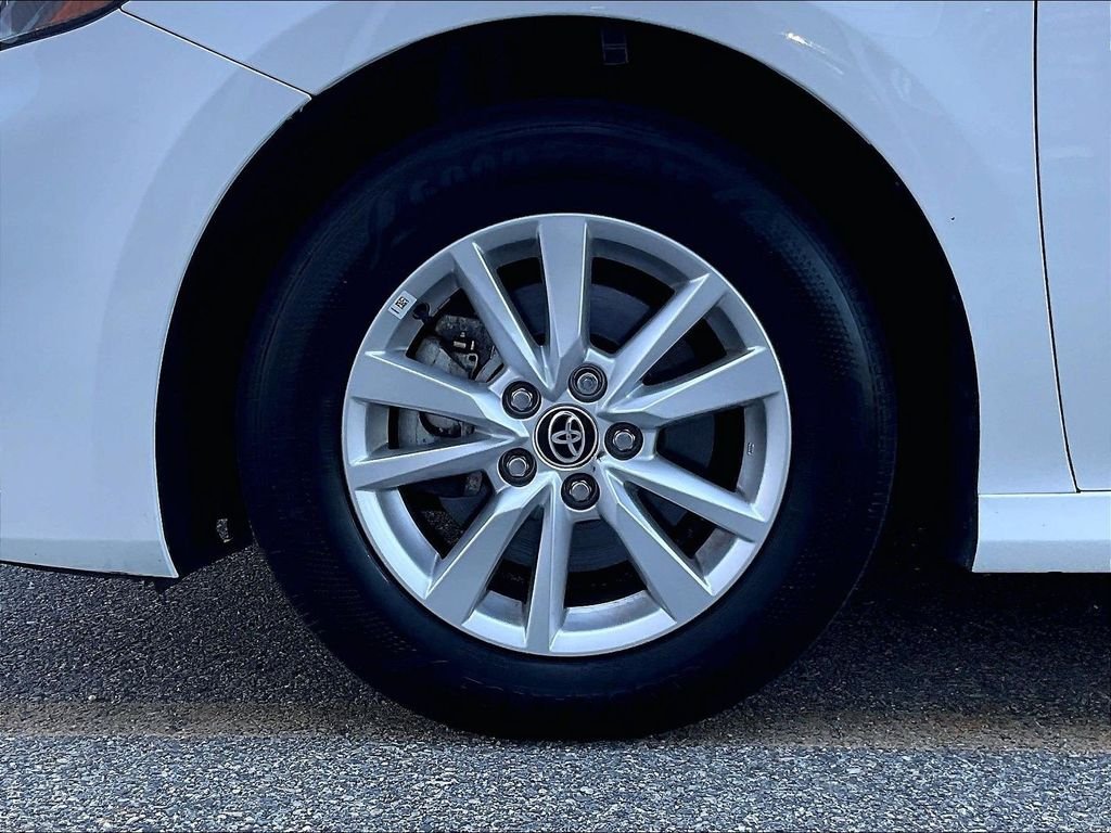 Used 2025 White Toyota LE image 7