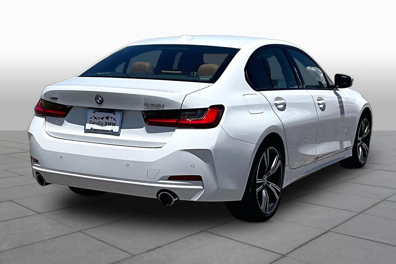 Used 2023 Alpine White BMW 330i xDrive image 10