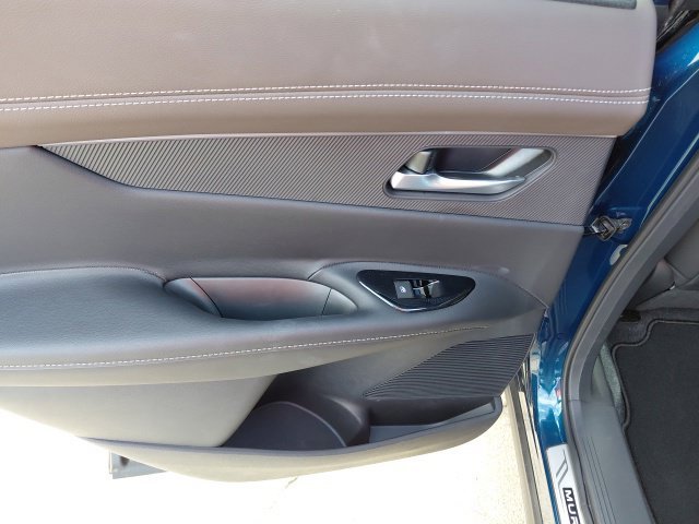 Used 2026 Blue Nissan Platinum image 32