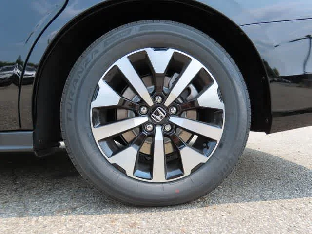 New 2026 Crystal Black Pearl Honda EX-L image 8