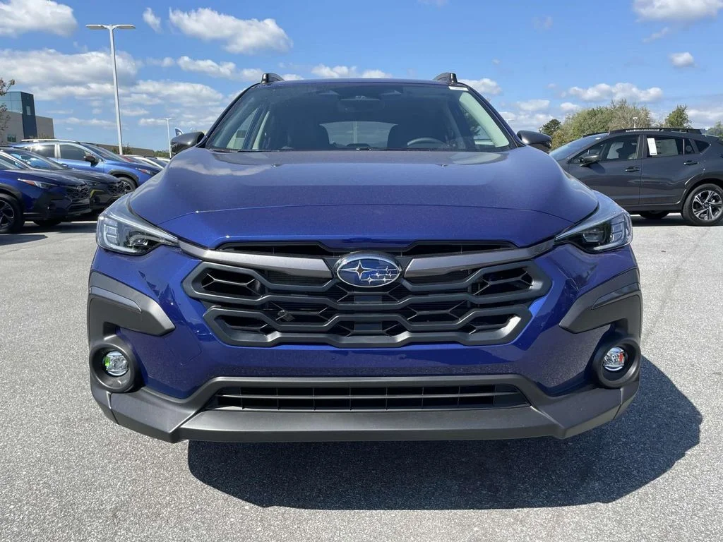 Used 2025 Sapphire Blue Pearl Subaru Limited image 23