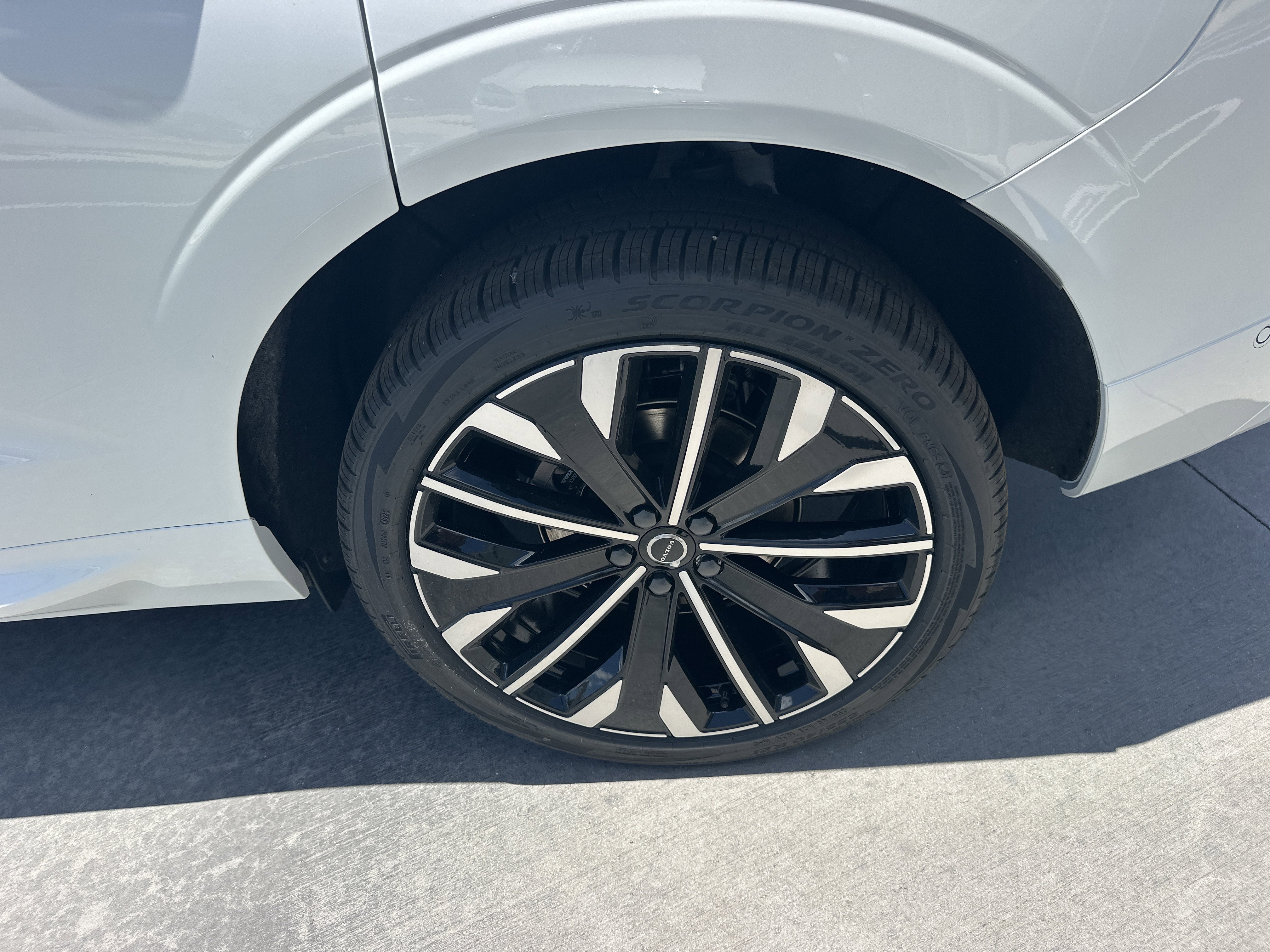 New 2026  Volvo Ultra image 11