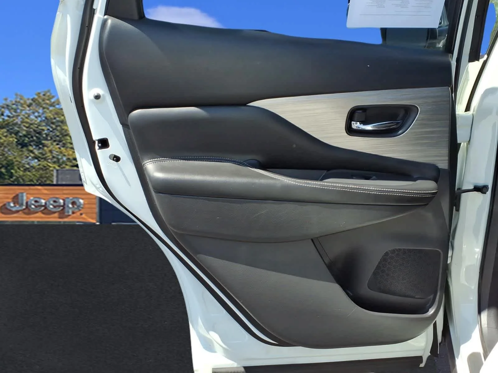 Used 2017 Pearl White Nissan S image 27