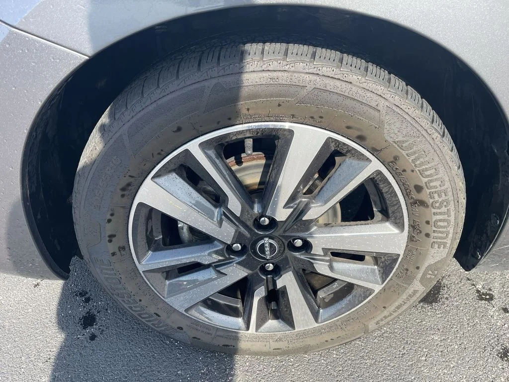 Used 2024 Gray Nissan 1.6 SV image 10