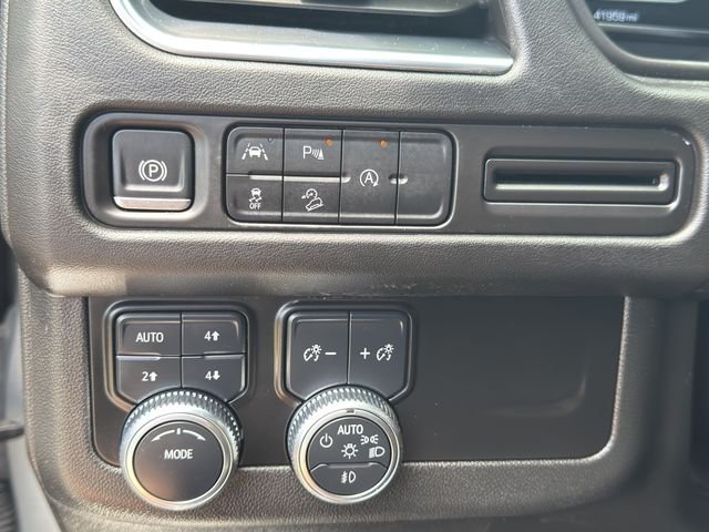 Used 2024 Sterling Metallic GMC AT4 image 22
