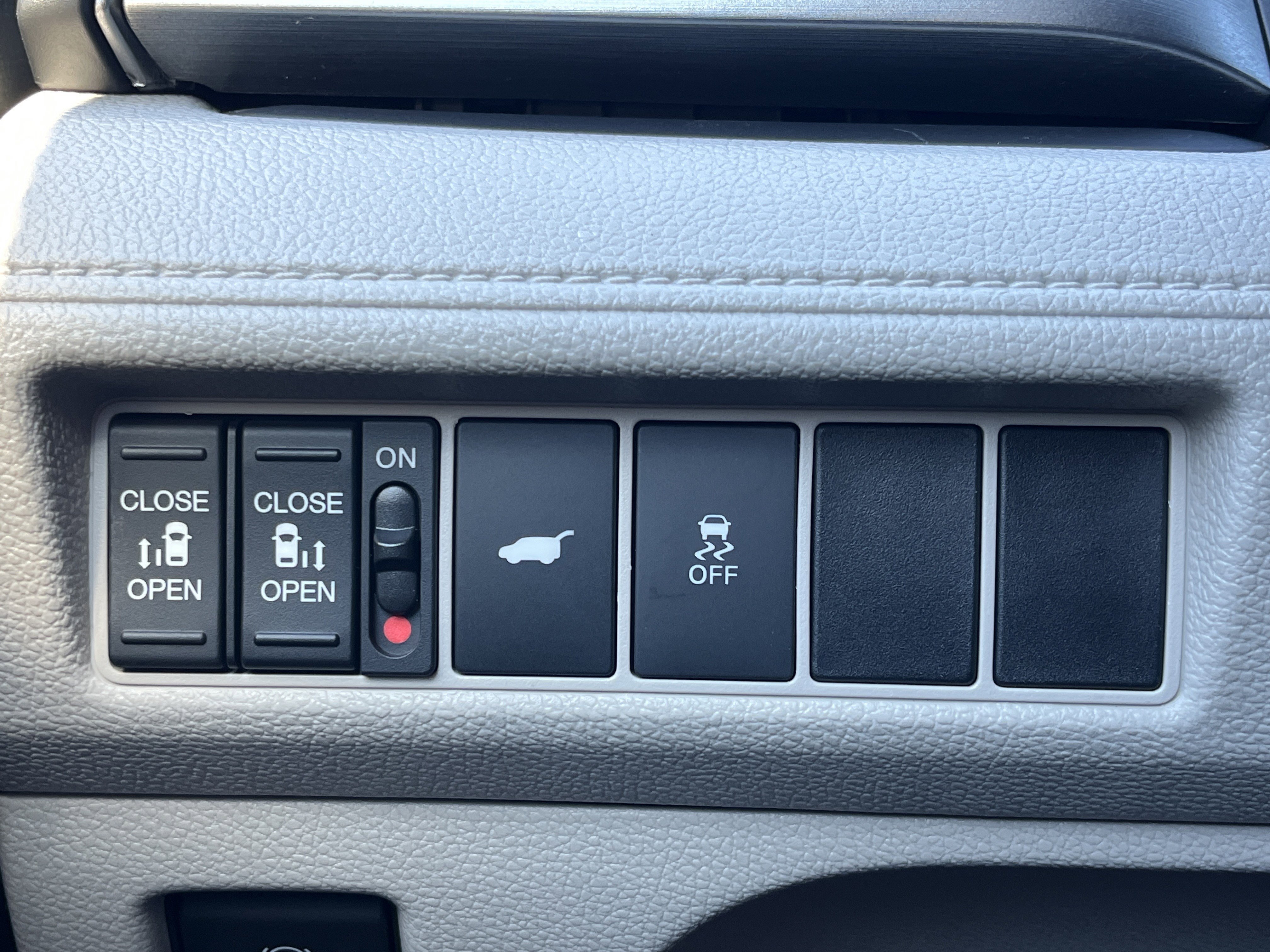 2026 Honda Odyssey EX-L - Photo 12