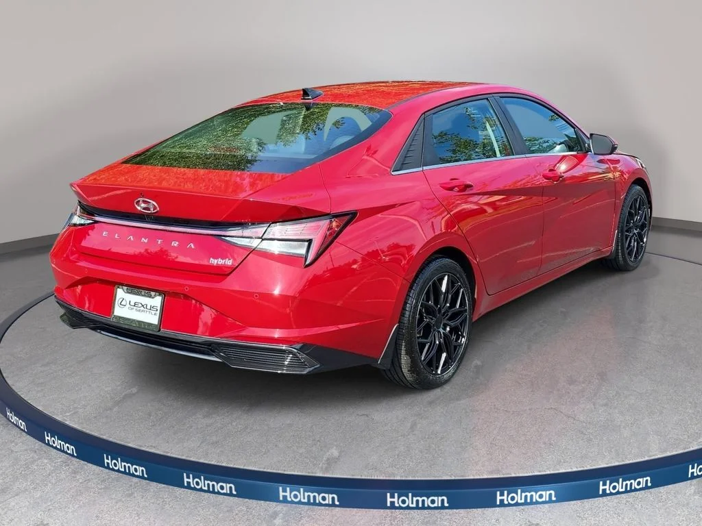 Used 2022 Red Hyundai Limited image 6