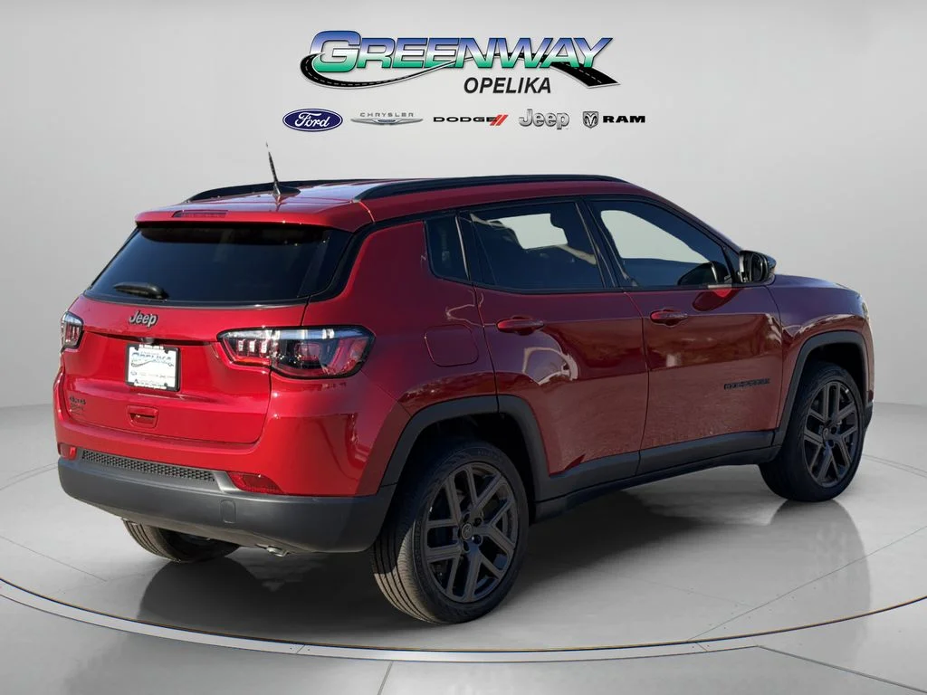 New 2026 Red Hot Pearlcoat Jeep Latitude image 3