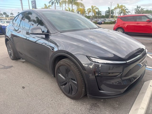 Used 2026 Green Tesla  image 3