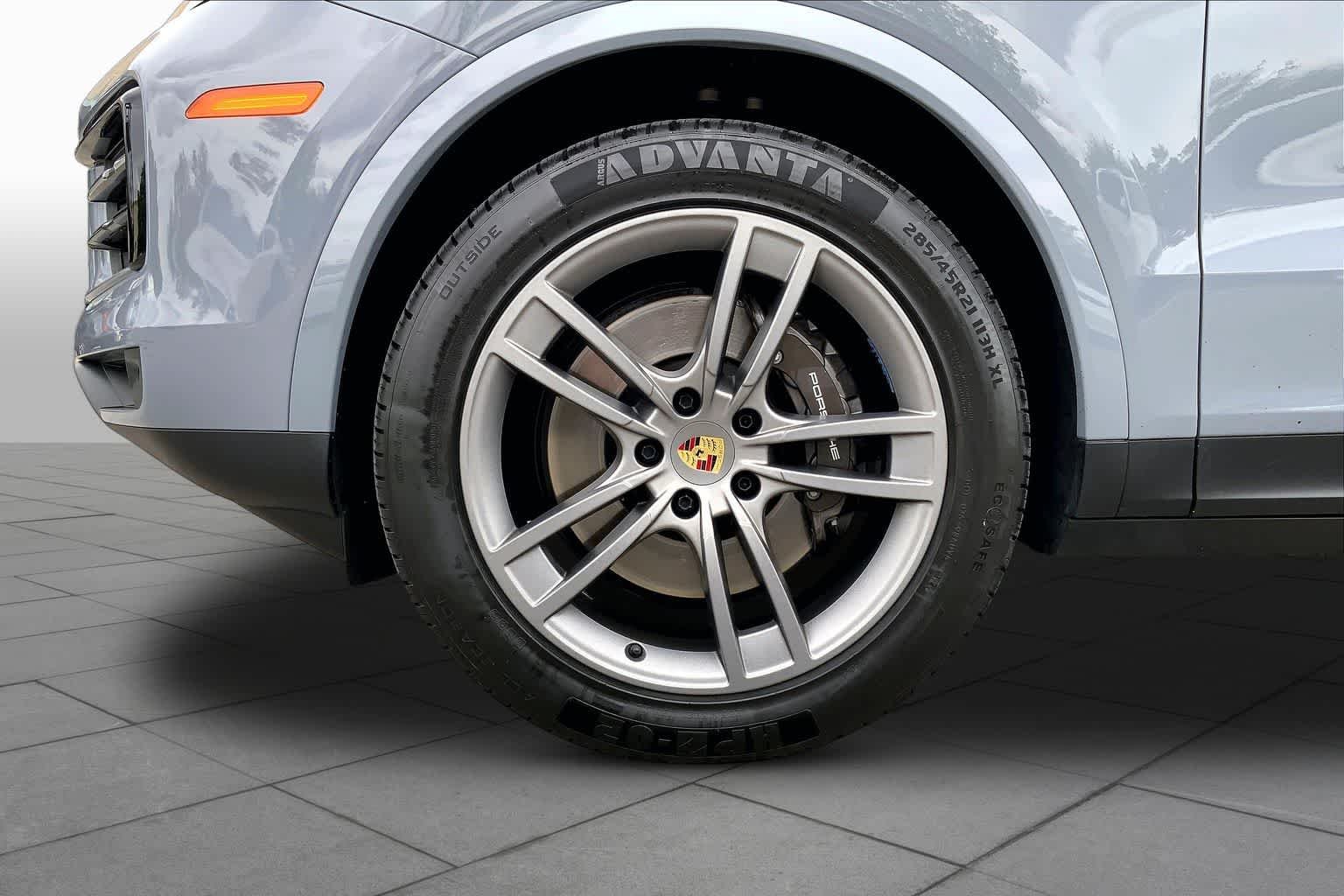 Used 2024 Arctic Grey Porsche  image 10