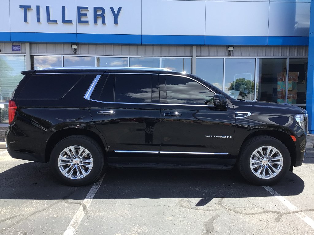 Used 2024 Onyx Black GMC SLT image 1