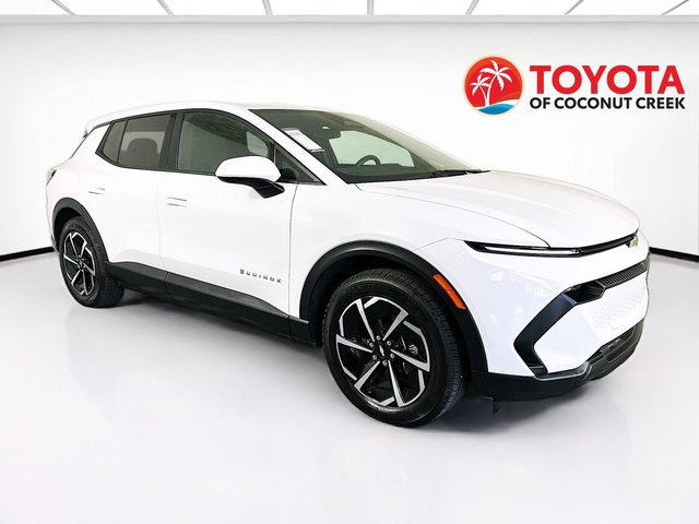 2025 Chevrolet Equinox media 1