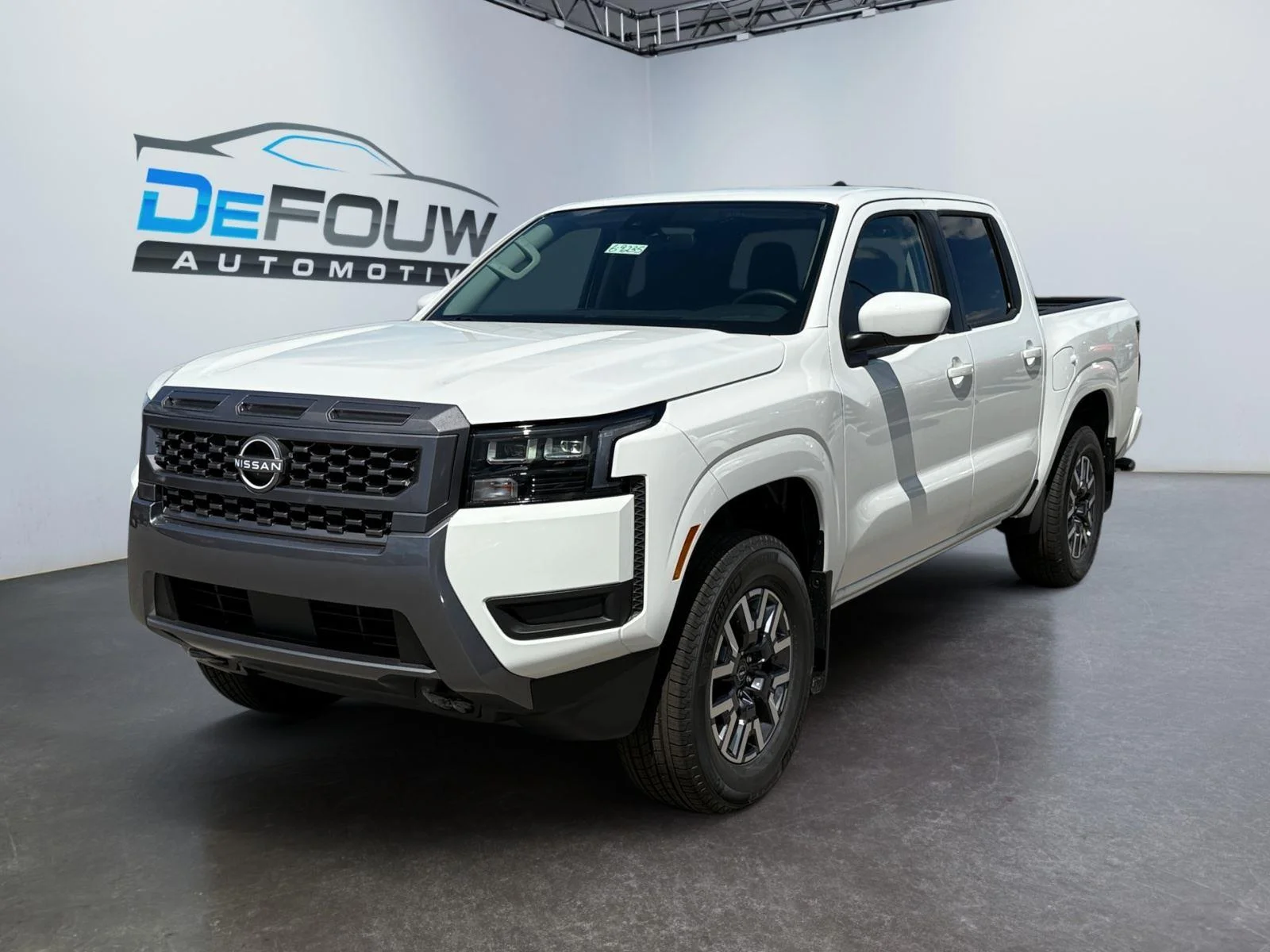New 2026 GLACIER WHITE NISSAN CREW CAB 4X4 SV image 7