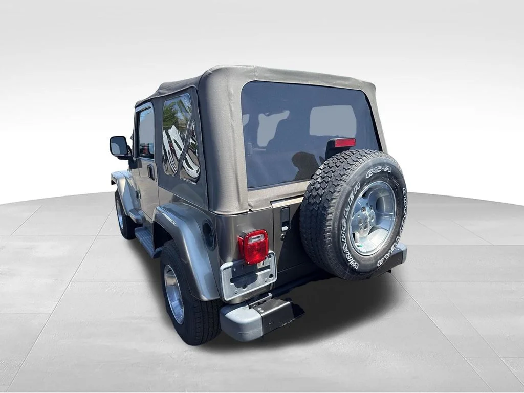Used 2003 Beige Jeep Sahara image 4