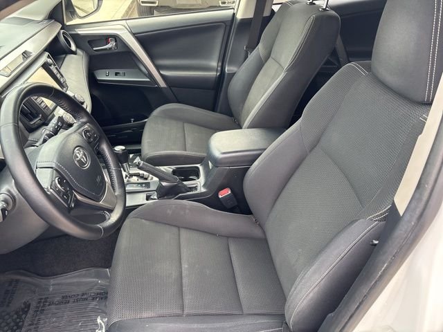Used 2017 White Toyota XLE image 10