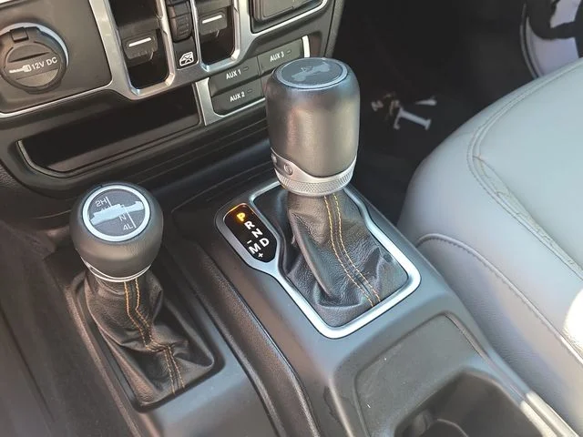 Used 2023 White Jeep Sahara image 20