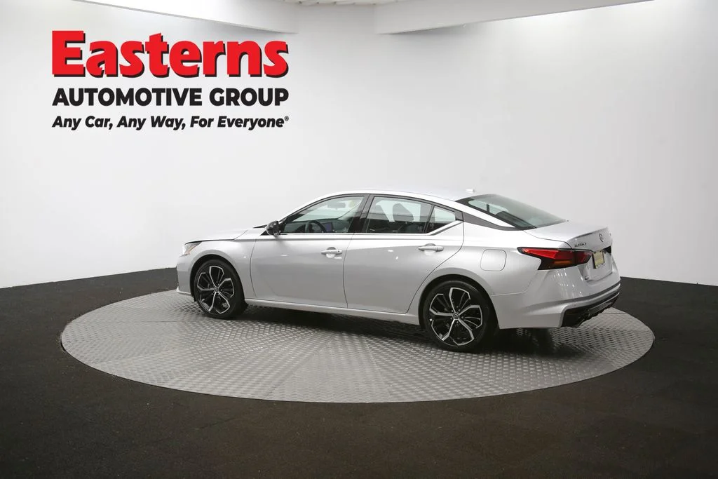 Used 2024 Silver Nissan 2.5 SR image 61