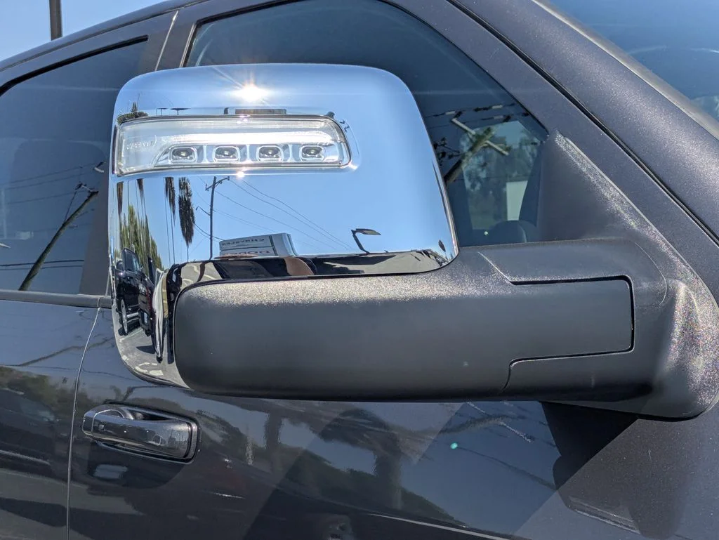 New 2026 Granite Crystal Metallic Clear-Coat Exterior Paint RAM Laramie image 11