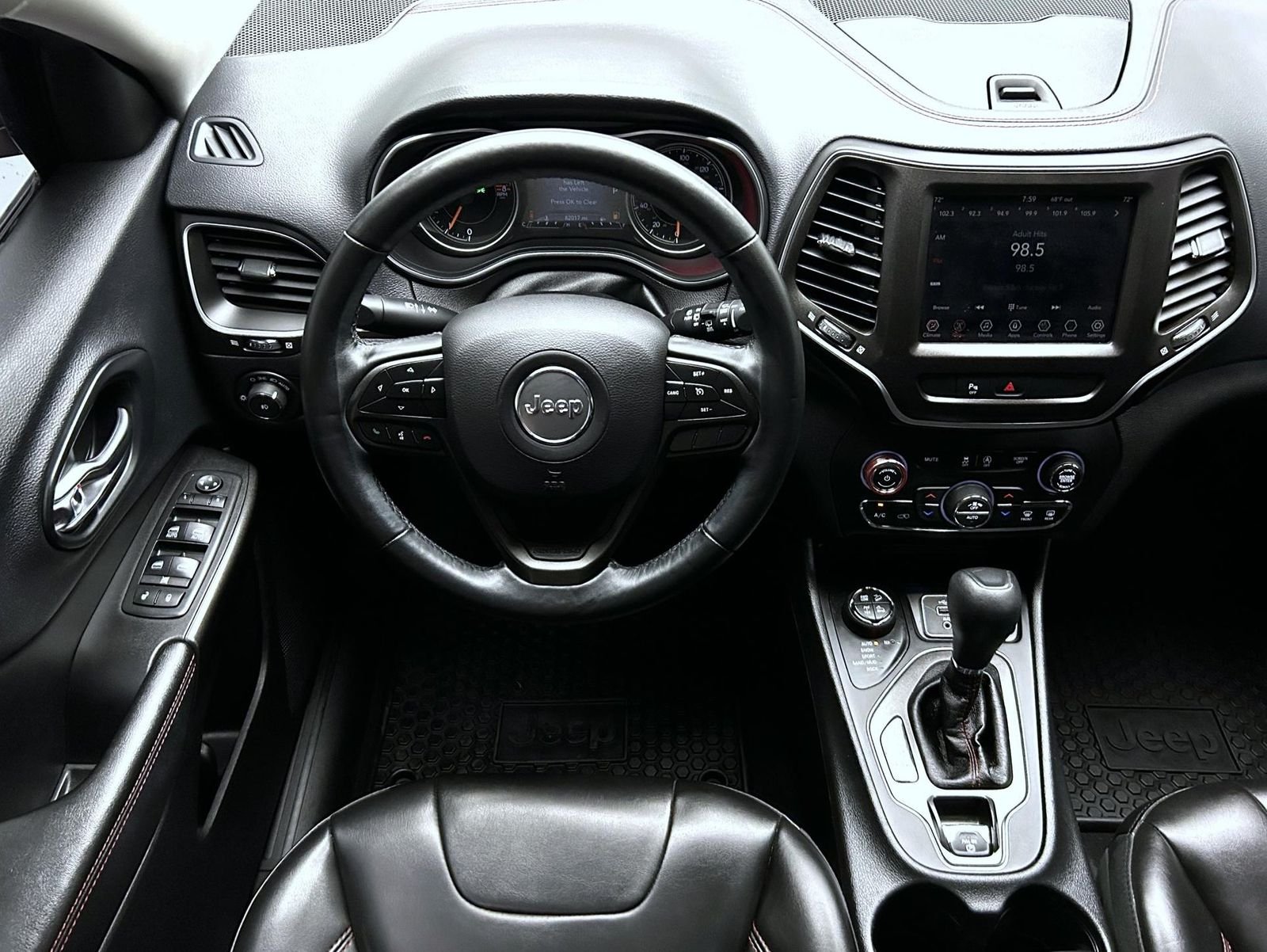 Used 2019 Red Jeep Trailhawk image 14