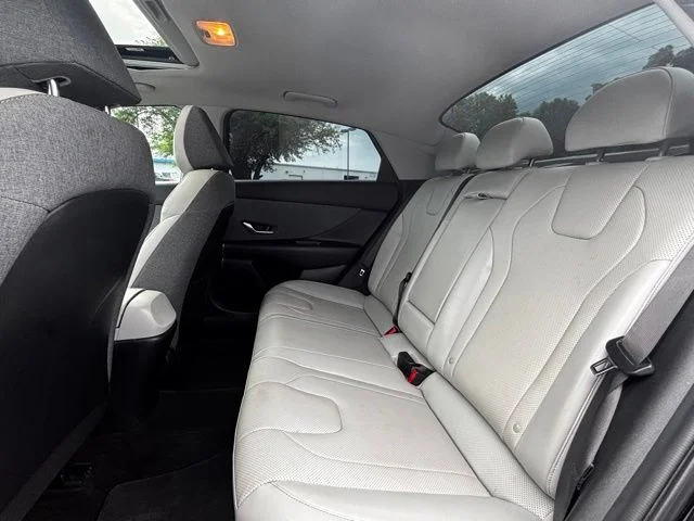 Used 2023 Black Hyundai Limited image 24