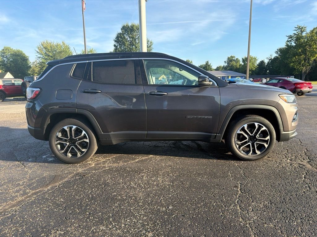 Used 2022 Gray Jeep Limited image 10