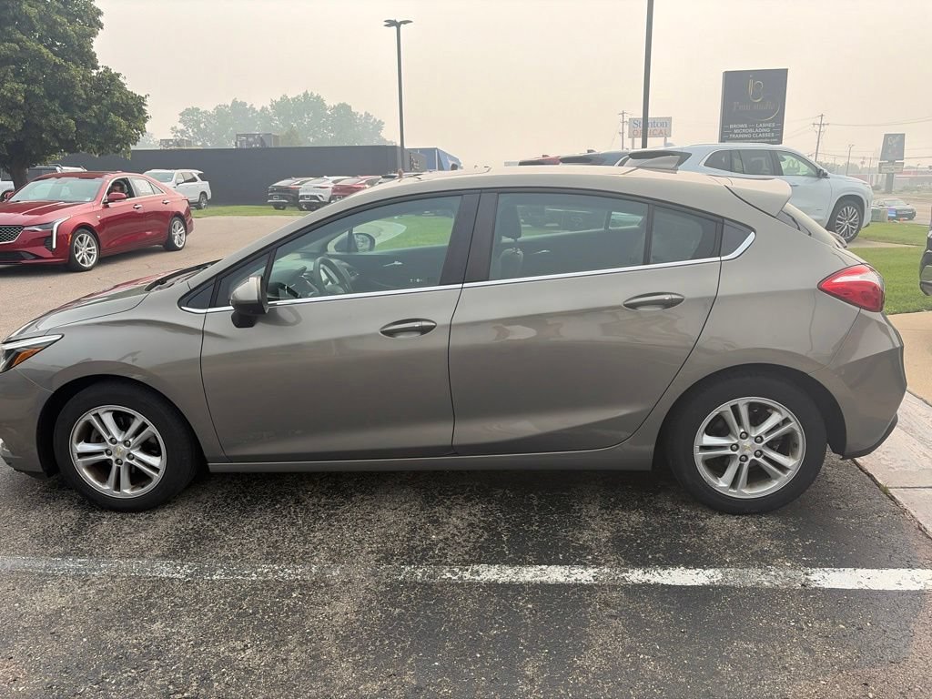 Used 2017 PEPPERDUST METALLIC Chevrolet LT image 9