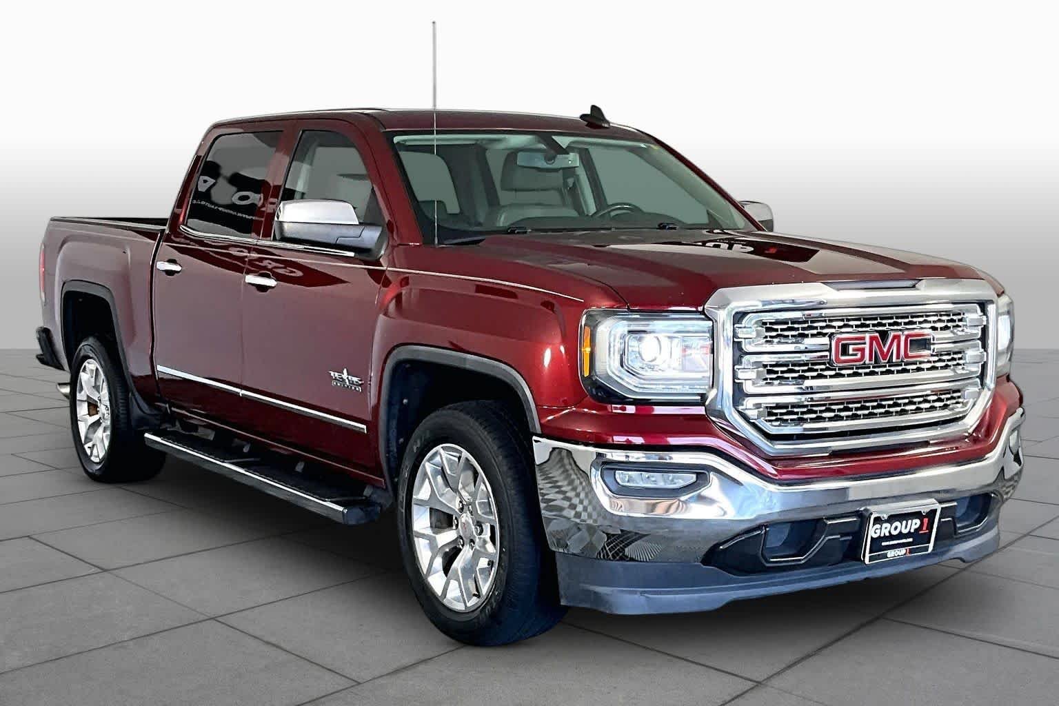 Used 2017 CRIMSON RED TINTCOAT GMC SLT image 3