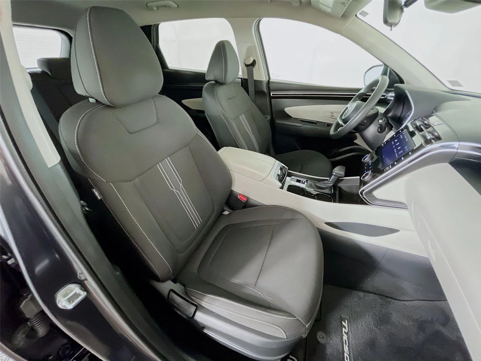 Used 2023 Portofino Gray Hyundai SEL image 30