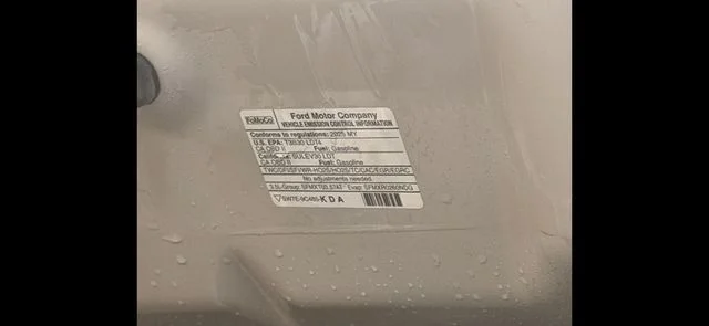 Used 2025  Ford Lariat image 4