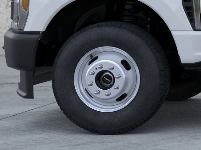 2025 Ford F-350 Super Duty Chassis Cab XL - Photo 19