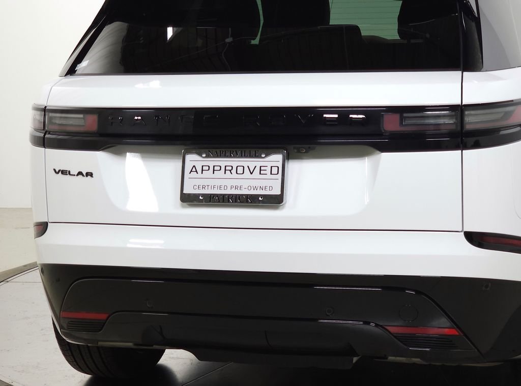 Certified Used 2026 White Land Rover Dynamic SE image 8