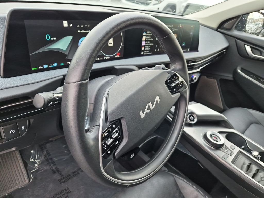 2023 Kia EV6 Wind - Photo 17