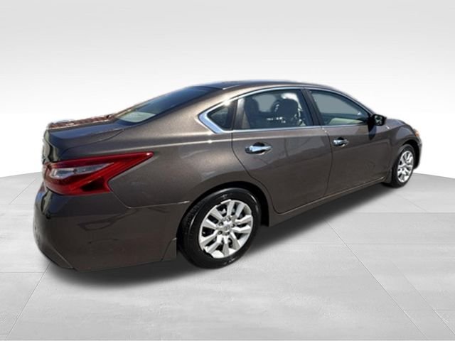 Used 2016 Gray Nissan 2.5 S image 7