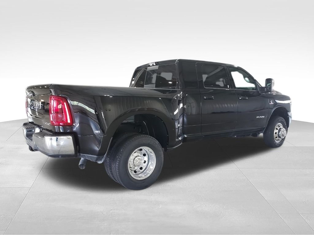 2026 RAM 3500 Laramie - Photo 8