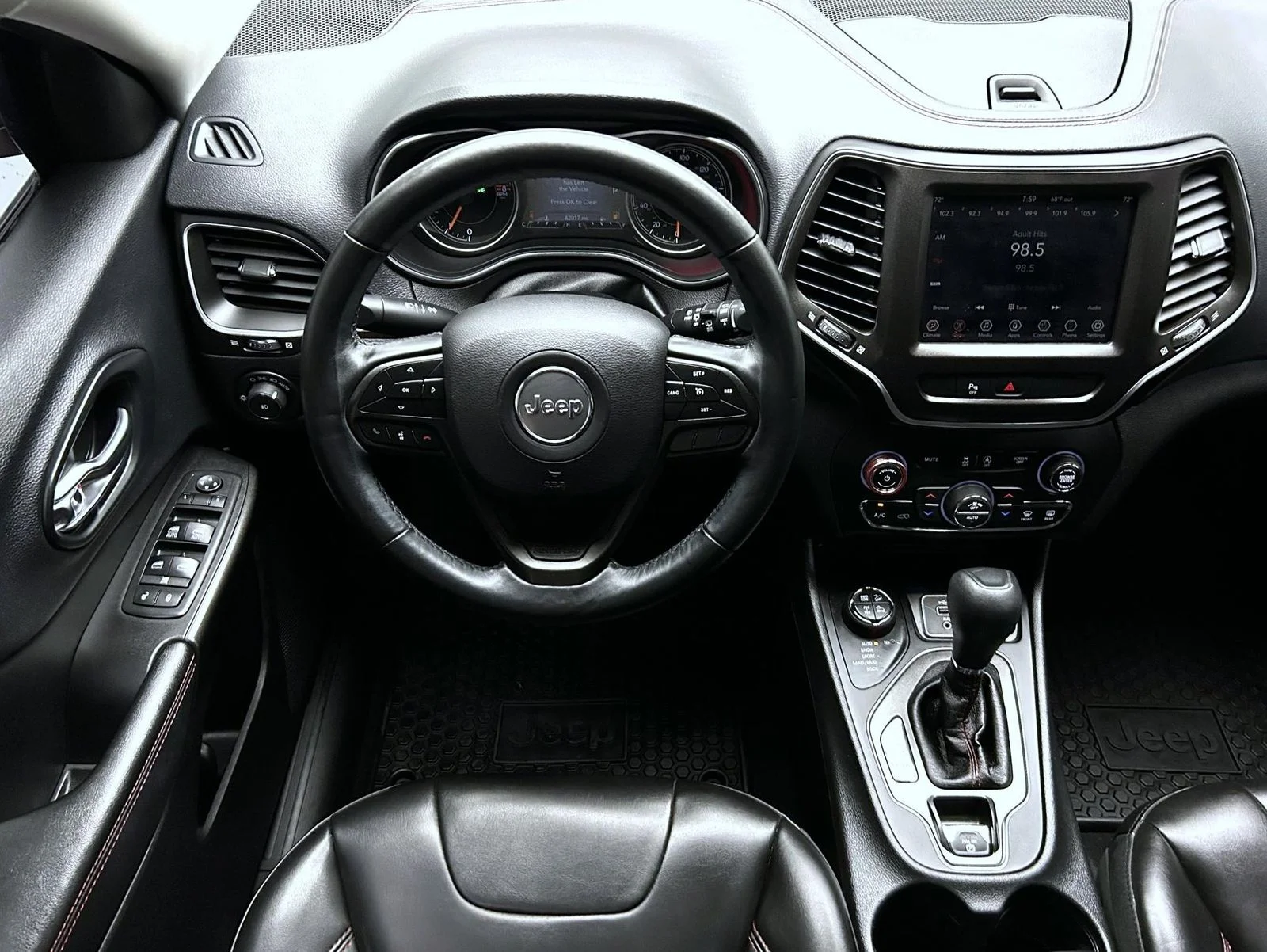 Used 2019 Red Jeep Trailhawk image 14