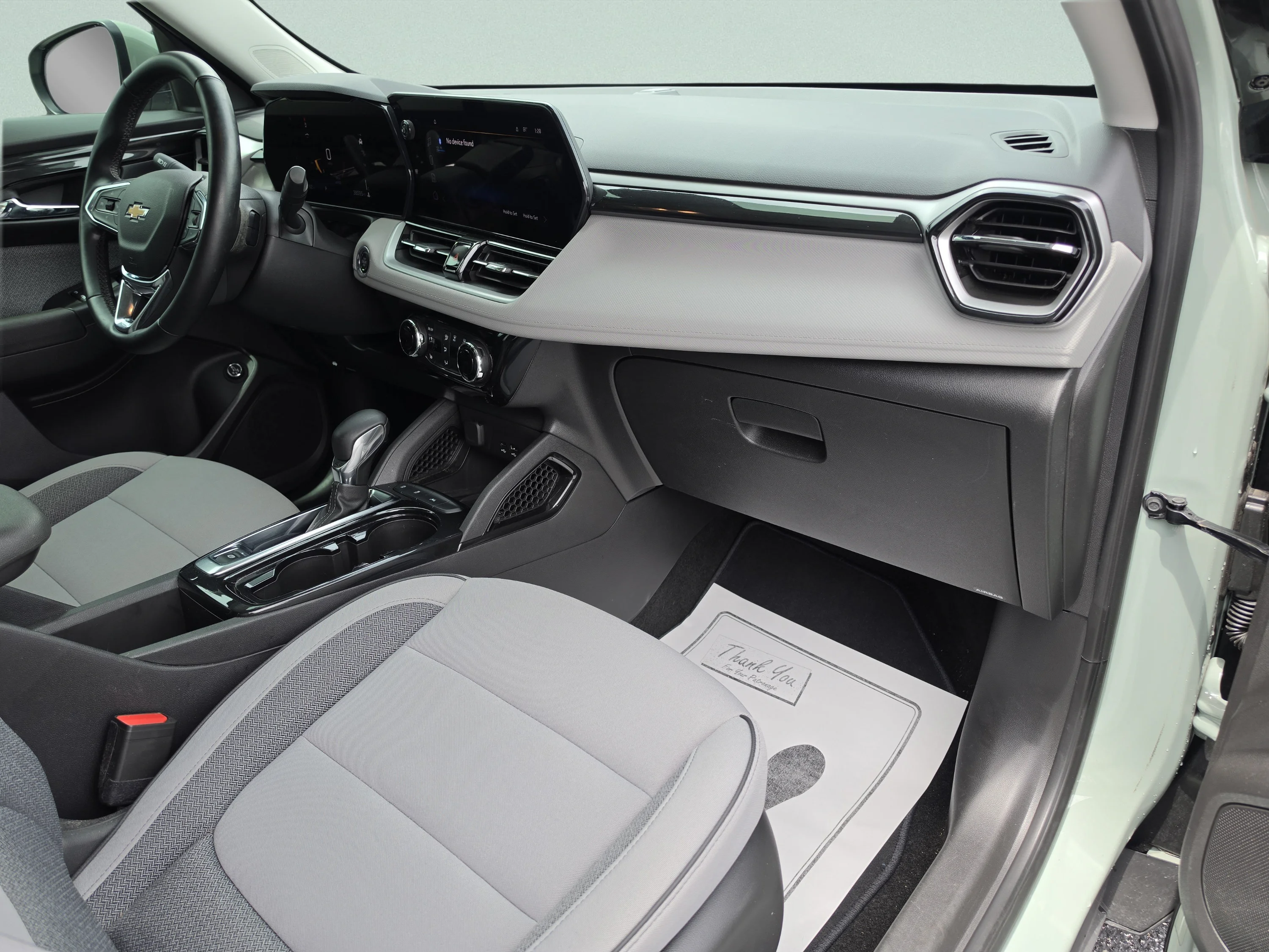Used 2025 Cacti Green Chevrolet LT image 18